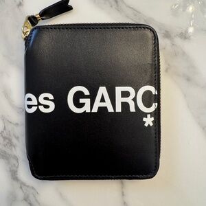 COMME DES GARÇONS WALLET logo-print zip-fastening wallet